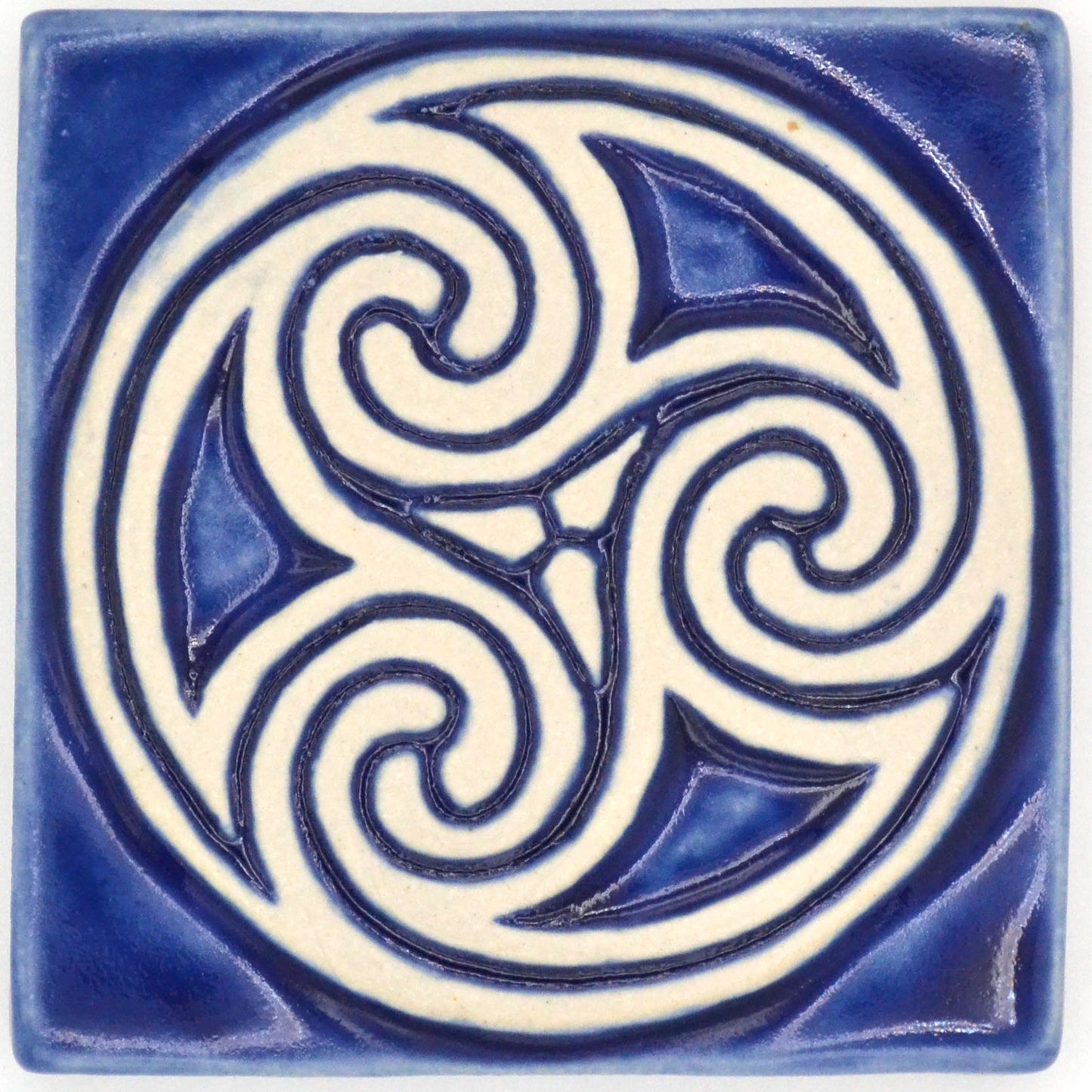 4x4 triskele tile blue