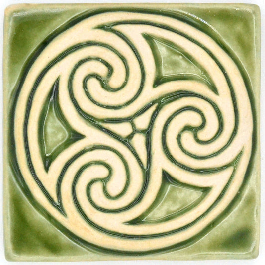celtic triskele tile green